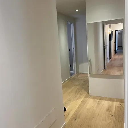 Apartament Vallarsa 10 - Interno 05 *